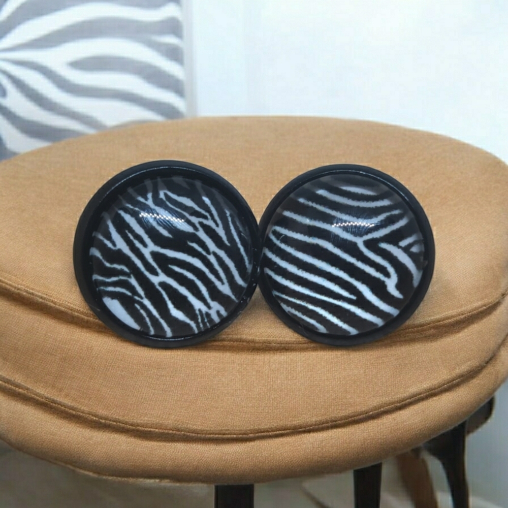 Zebra stripe black earring studs 3/$15